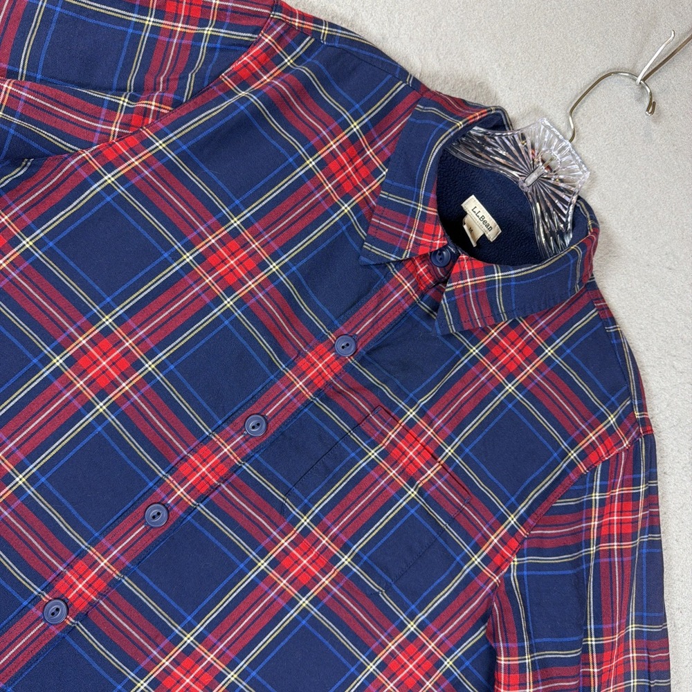 LL Bean Women's Fleece Lined Flannel Shacket Shirt Jacket Red Plaid Size MEDIUM